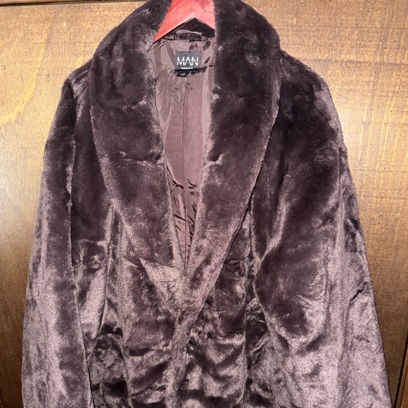 Mens 46R brown faux fur coat - Picture 2 of 4